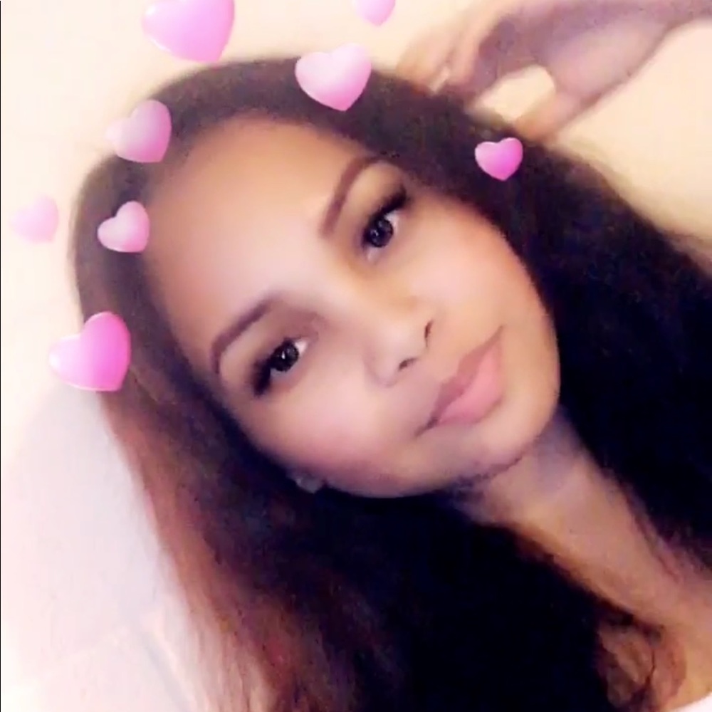 Meet your Posher, Vanessa